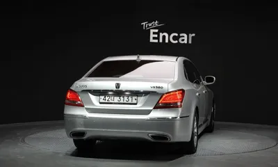 Hyundai Equus 2010, 164168 км, за 2974.62 USD
