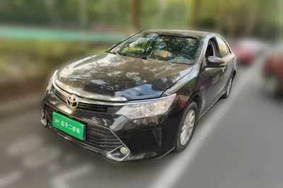 Toyota Camry · 2016 год