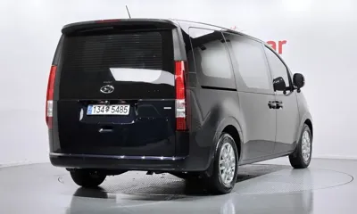 Hyundai Staria 2024, 25709 км, за 19437.03 USD