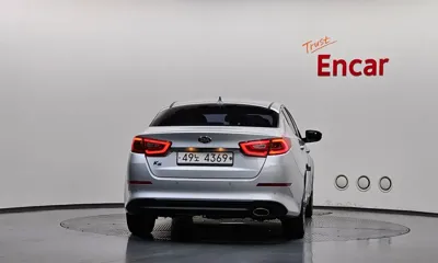 Kia K5 2015, 103229 км, за 3931.99 USD