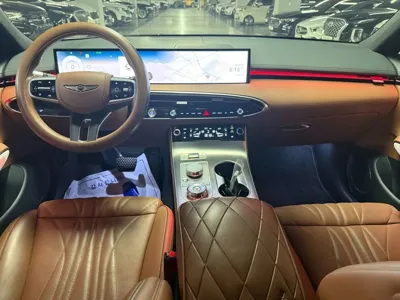 Genesis GV70 · 2025 год