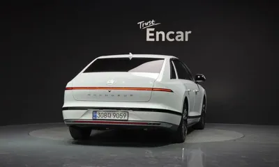 Hyundai Grandeur 2023, 125020 км, за 19364.58 USD