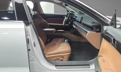 Hyundai Grandeur 2023, 125020 км, за 19209.47 USD - фото 26