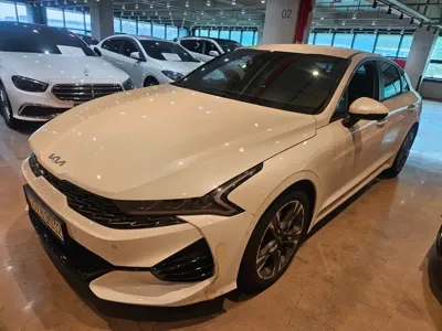 Kia K5 2022, 100000 км, за 16771.7 USD