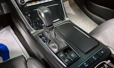 Hyundai Grandeur 2017, 140525 км, за 8913.11 USD - фото 9