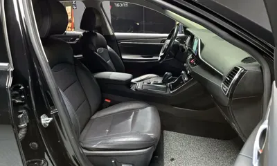 Hyundai Grandeur 2017, 140525 км, за 8913.11 USD - фото 12