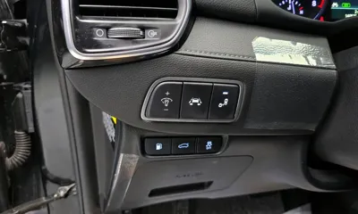 Hyundai Grandeur 2017, 140525 км, за 8913.11 USD - фото 13