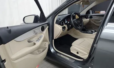 Mercedes-Benz GLC-Class 2018, 74515 км, за 16286.65 USD - фото 10