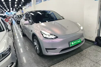 Tesla Model Y 2022, 52300 км, за 27857 USD - фото 3