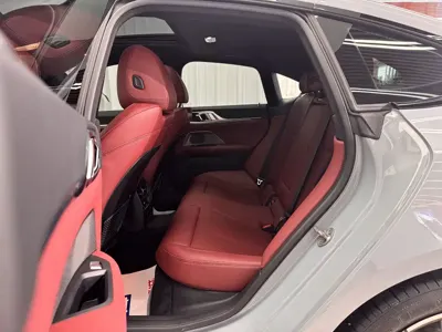 BMW 4 Series 2022, 235000 км, за 34625.5 USD - фото 8