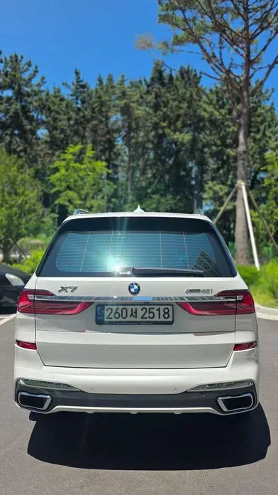 BMW X7 2022, 50000 км, за 57109.1 USD