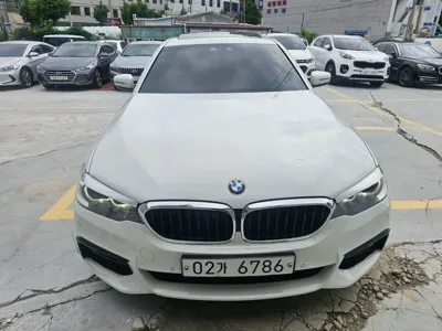 BMW 5-Series 2018, 75543 км, за 17264.01 USD