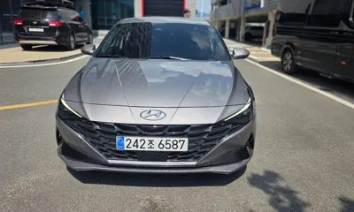 Hyundai Avante 2022, 126671 км, за 10305.89 USD