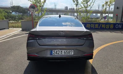 Hyundai Avante 2022, 126671 км, за 10305.89 USD - фото 6