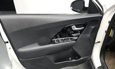 Kia Niro 2017, 101219 км, за 8847.26 USD - фото 24