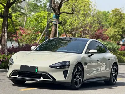 Xiaomi SU7 · 2025 год