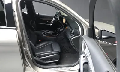 Mercedes-Benz GLC-Class 2019, 105281 км, за 14667.99 USD - фото 11