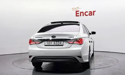 Hyundai Sonata 2012, 124919 км, за 3893.91 USD - фото 4