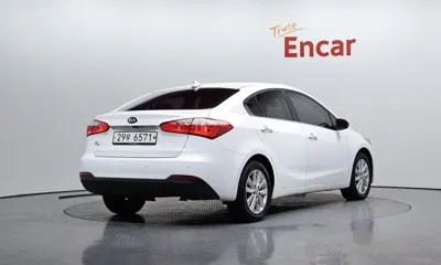 Kia K3 2014, 120091 км, за 4299.68 USD