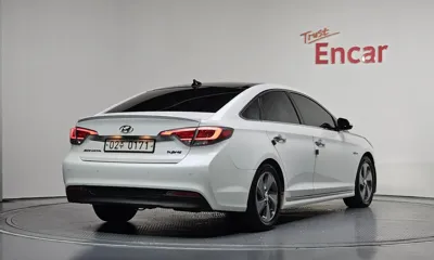 Hyundai Sonata 2016, 131130 км, за 6429.17 USD