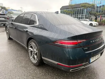 Genesis G90 2023, 55743 км, за 9058.68 USD