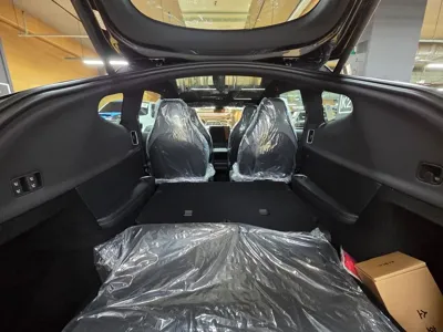 Tesla Model Y 2026, 10 км, за 48813.61 USD - фото 8