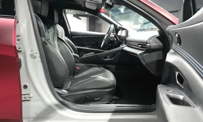 Hyundai Avante 2023, 77510 км, за 14651.29 USD - фото 26