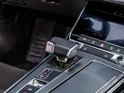 Audi A7L 2024, 64000 км, за 31341.36 USD - фото 28