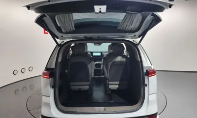 Kia Canival 2023, 58229 км, за 23959.56 USD - фото 20