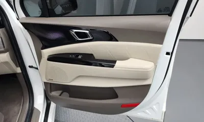 Kia Canival 2023, 58229 км, за 23959.56 USD - фото 25