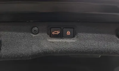 Hyundai Equus 2010, 213027 км, за 2444.66 USD - фото 20