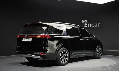 Kia Canival 2021, 92470 км, за 17054.48 USD