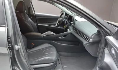 Hyundai Avante 2023, 79565 км, за 8515.89 USD - фото 26