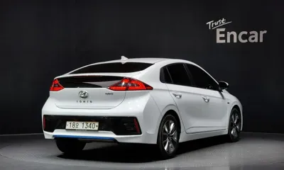 Hyundai Ioniq 2017, 128055 км, за 7218.54 USD