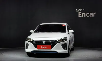 Hyundai Ioniq 2017, 128055 км, за 7218.54 USD