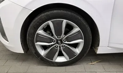 Hyundai Ioniq 2017, 128055 км, за 7218.54 USD
