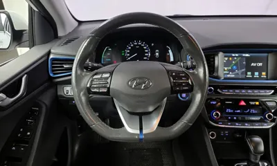 Hyundai Ioniq 2017, 128055 км, за 7218.54 USD - фото 13