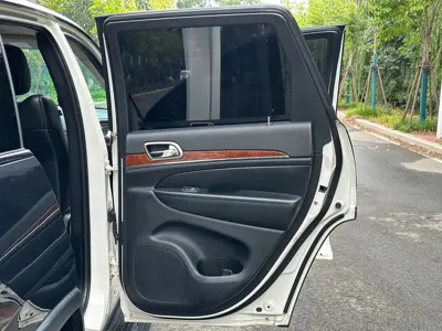 Jeep Grand Cherokee (Import) 2012, 170000 км, за 4839.94 USD - фото 14