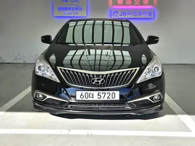 Hyundai Grandeur 2015, 242637 км, за 2609.84 USD