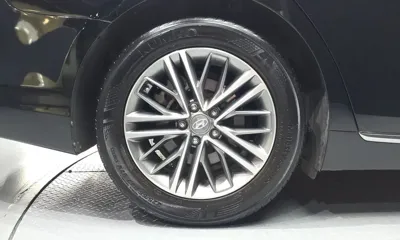 Hyundai Grandeur 2019, 56957 км, за 8078.18 USD