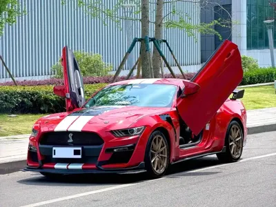 Ford Mustang 2015, 60000 км, за 10137.17 USD