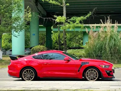 Ford Mustang 2015, 60000 км, за 10137.17 USD - фото 7
