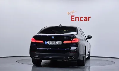 BMW 5-Series 2023, 38245 км, за 27492.34 USD