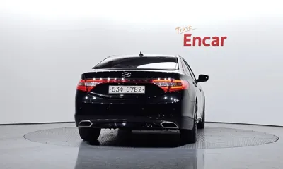 Hyundai Grandeur 2016, 205229 км, за 3216.49 USD