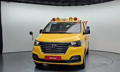 Hyundai Starex 2018, 72625 км, за 10749.19 USD