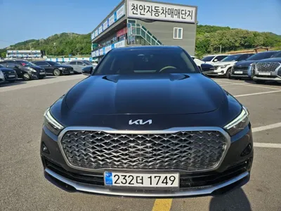 Kia K9 2022, 110000 км, за 21445.74 USD
