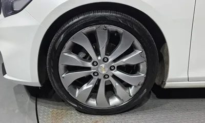 ChevroletGMDaewoo Malibu 2017, 117639 км, за 5710.91 USD