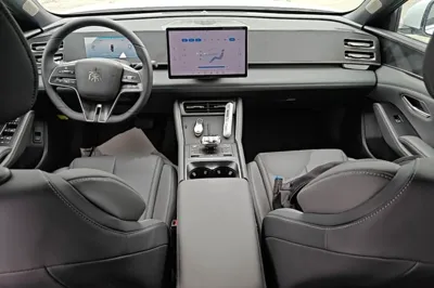 BYD Qin L 2024, 33100 км, за 12686 USD - фото 12