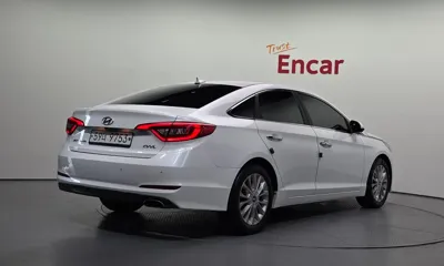 Hyundai Sonata 2015, 102402 км, за 6104.77 USD