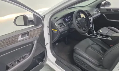 Hyundai Sonata 2015, 102402 км, за 6058.64 USD - фото 11